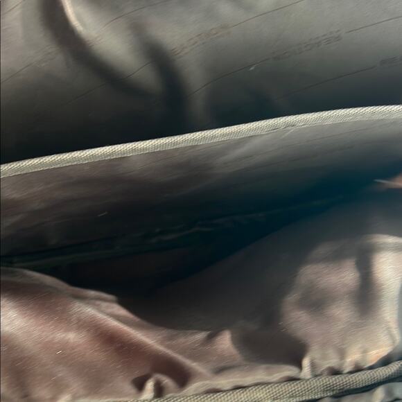 Kenneth Cole Reaction Men’s Brown Genuine Leather Laptop 16" Bag Messenger - Picture 9 of 14